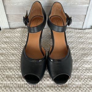 Clarks Artisan Active Air Heels